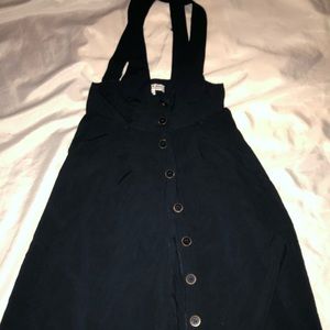 H81 Suspender skirt